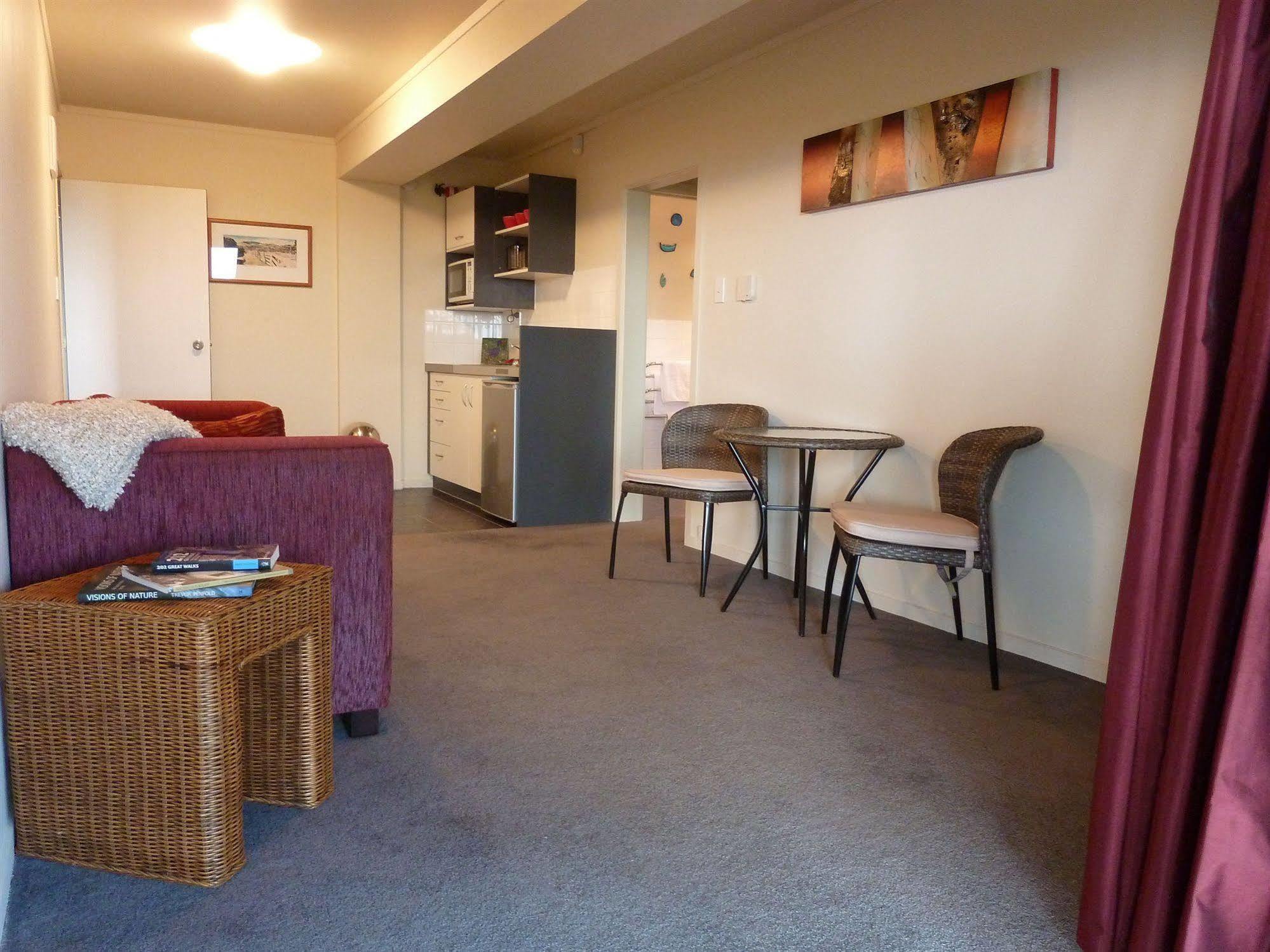 Raglan Sunset Motel And Conference Venue Exterior photo